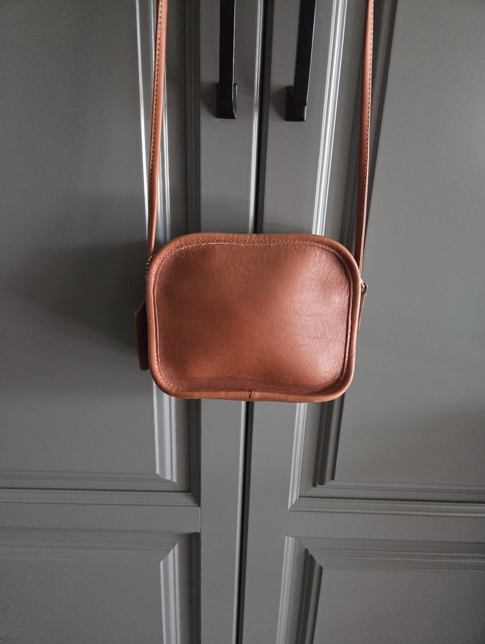 Coach VintageMiniLeather AbbieZipperCrossbody C4D9935USA - Picture 8 of 9